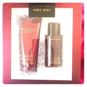 Victoria’s Secret Very Sexy Set